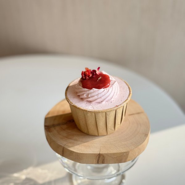 Strawberry Cupcakes (eggless, dairy-free, baby-friendly, diabetic friendly, nut-free)