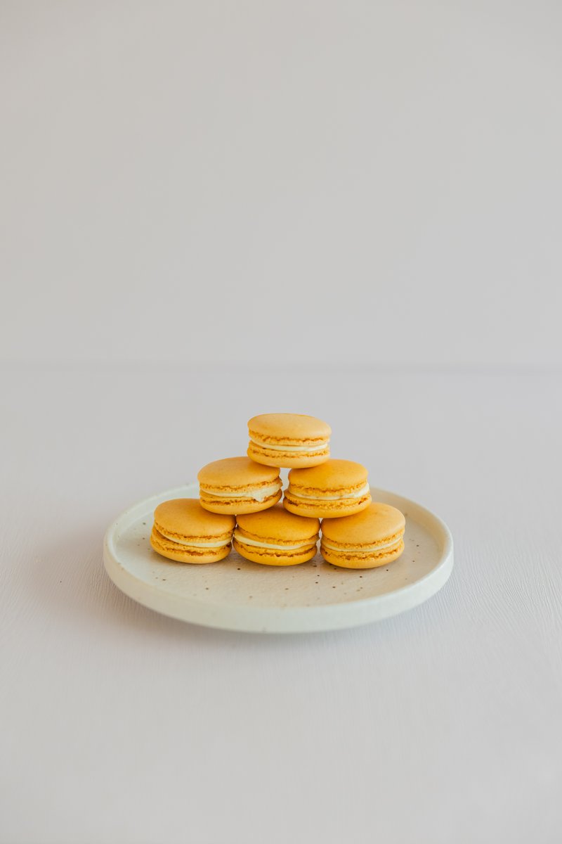 GF Mango Passionfruit Macaron- 6pcs 