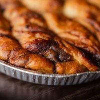 Italian Focaccia bread with tomatoes and herbs (eggless, dairy-free, nut-free)