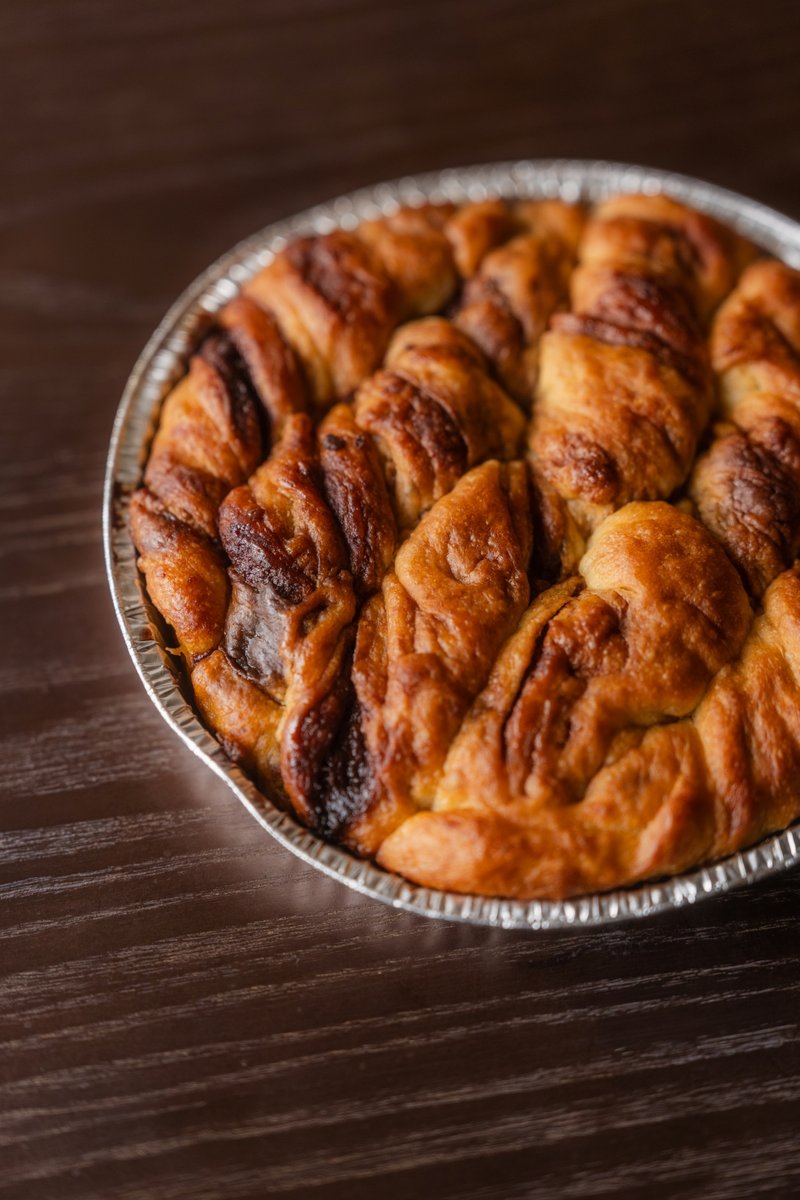 Italian Focaccia bread with tomatoes and herbs (eggless, dairy-free, nut-free)
