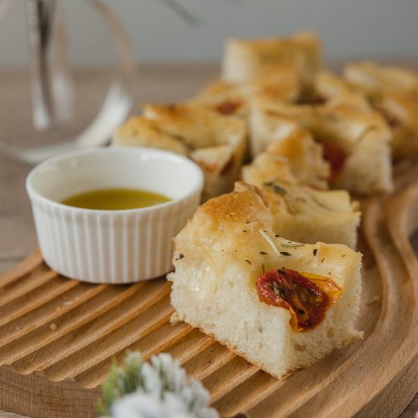 Italian Focaccia bread with tomatoes and herbs (eggless, dairy-free, nut-free)