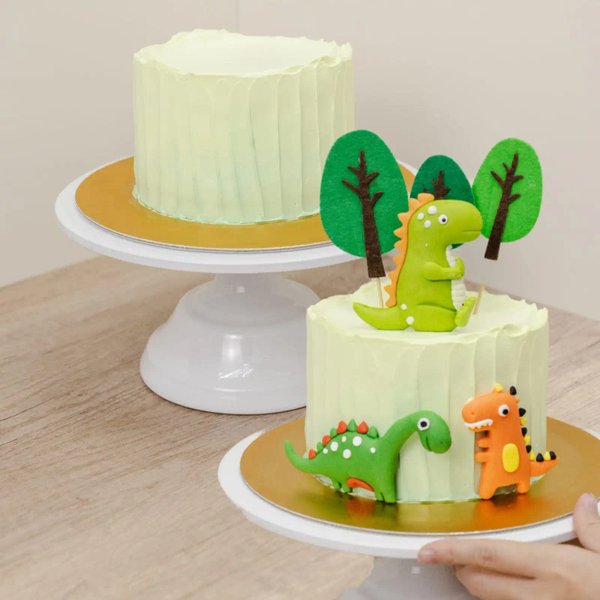 Pastel Green Textured Cream Cake + Dinosaurs Topper Set 