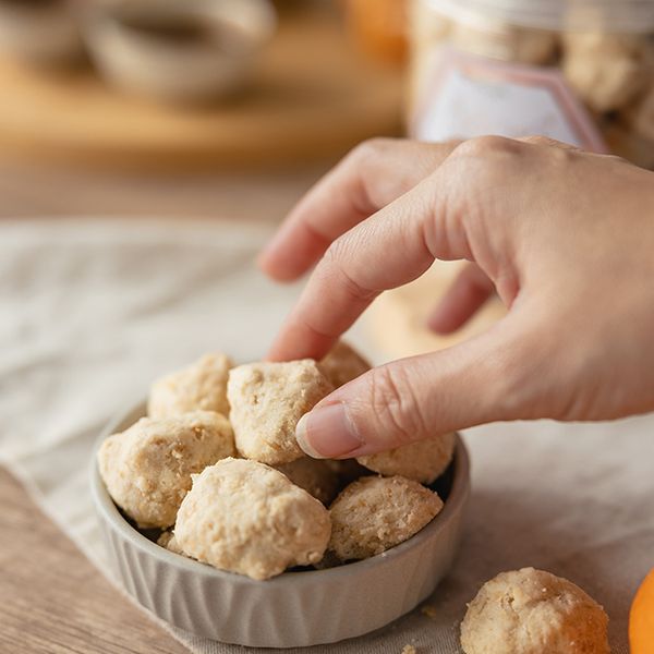 GF Macadamia Nut Cookies (gluten-free, eggless, dairy-free & lower sugar)